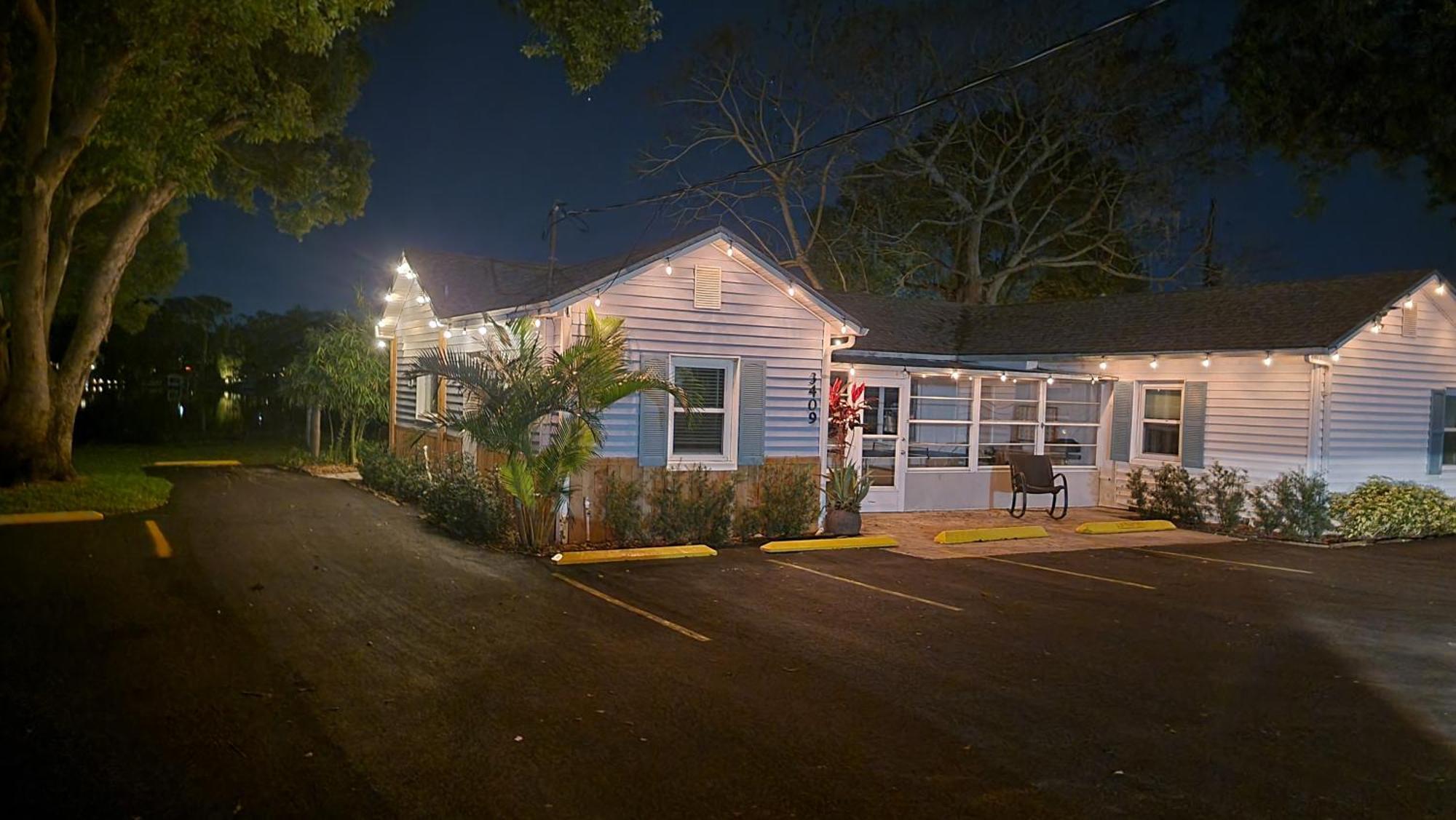 Orlando Lakefront Tiny Homes 6 Plus Month Rentals オーランド 部屋 写真